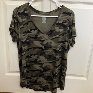 Women’s camo tshirt